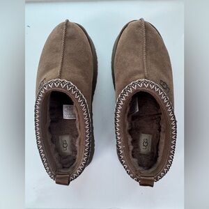 UGG Women’s platform Slip-On